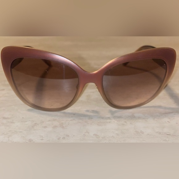 Burberry Sunglasses - Picture 1 of 8